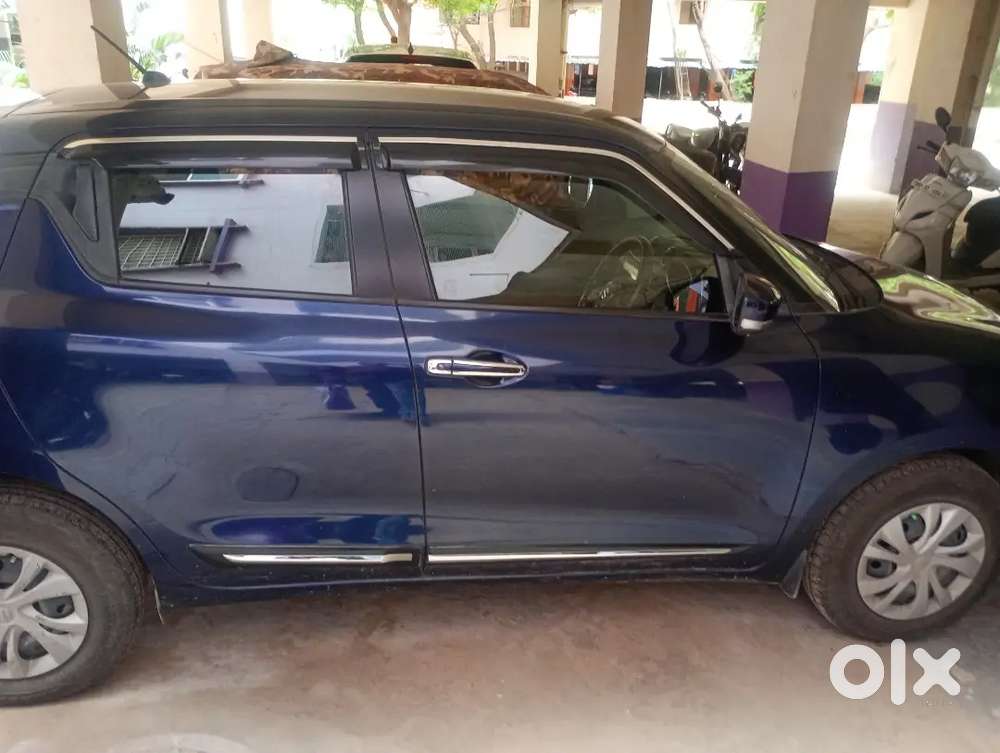 Maruti Suzuki Swift 2023 Automatic Blue Petrol