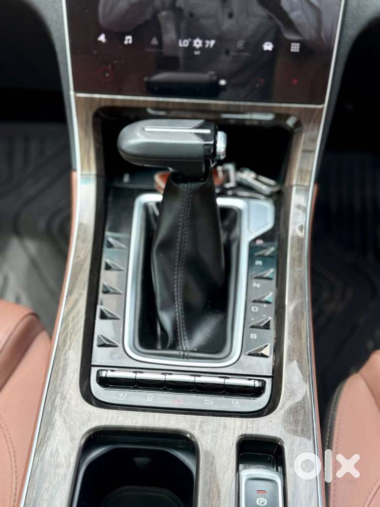 Mg Hector Plus Sharp Pro 1.5 Turbo Petrol Cvt 7 Str, 2023, Petrol