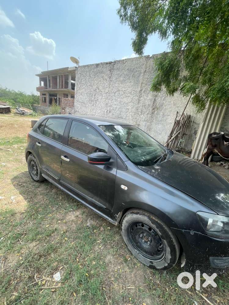 Volkswagen Polo 2015 Car