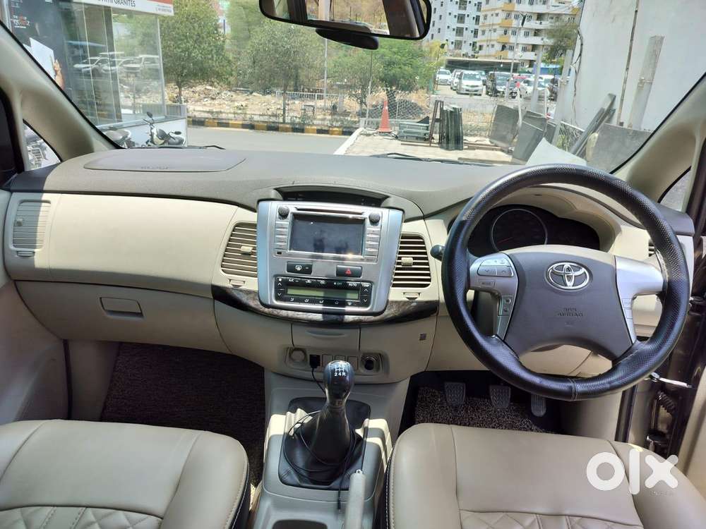 Toyota Innova 2.5 Zx 7 Str Bs-iv, 2014, Diesel