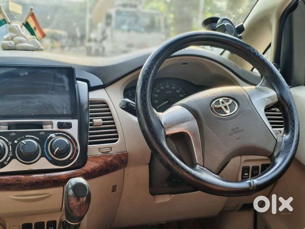 Toyota Innova [2013-2016] 2.5 G4 8 Str, 2014, Diesel