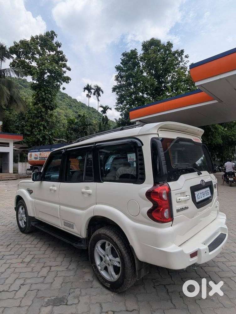 Mahindra Scorpio Intelli Hybrid S10, 2015, Diesel