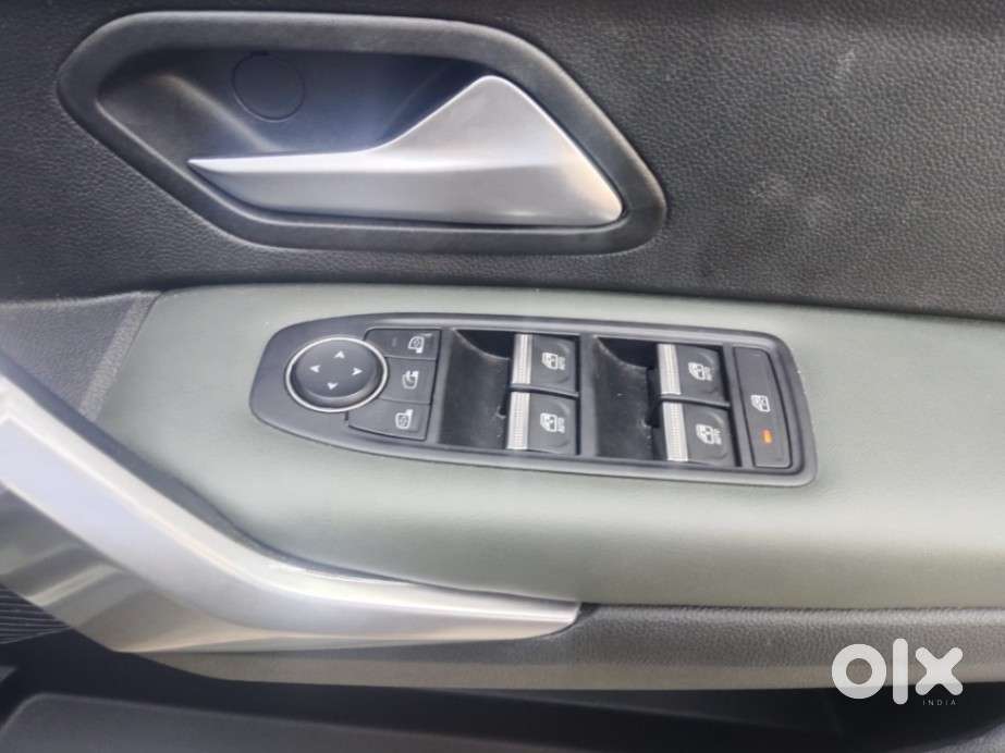 Renault Duster 1.3 Rxs Turbo Cvt Petrol, 2026
