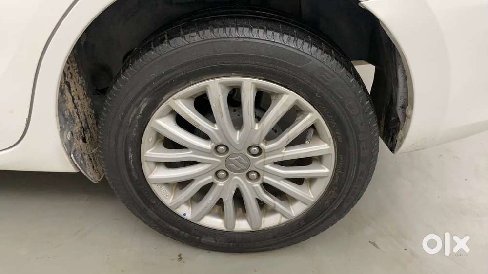 Maruti Suzuki Dzire 1.2 Zxi Amt, 2017, Petrol