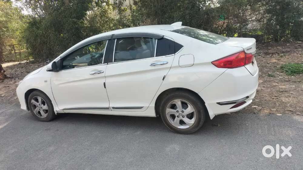 Honda City Zx 2015 Diesel Well Maintained Cruese Control.