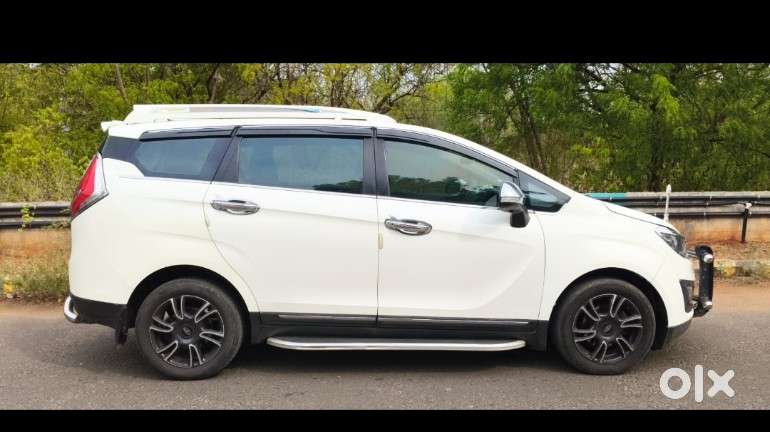 Mahindra Marazzo M8, 2018, Diesel