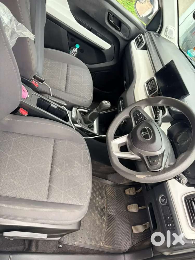 Tata Punch 2025 Cng & Hybrids 19500 Km Driven