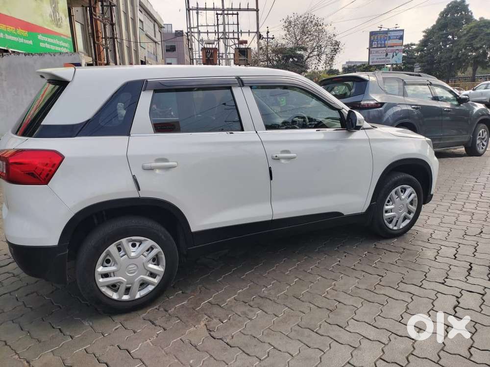 Maruti Suzuki Brezza 1.5 Lxi Smart Hybrid, 2021, Diesel