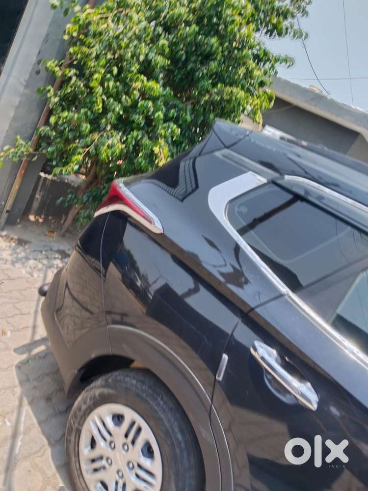 Kia Carens Gravity Edition ( Sunroof)