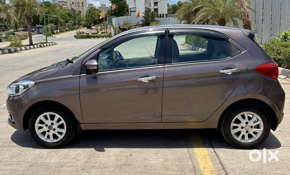 Tata Tiago Xza, 2017, Petrol