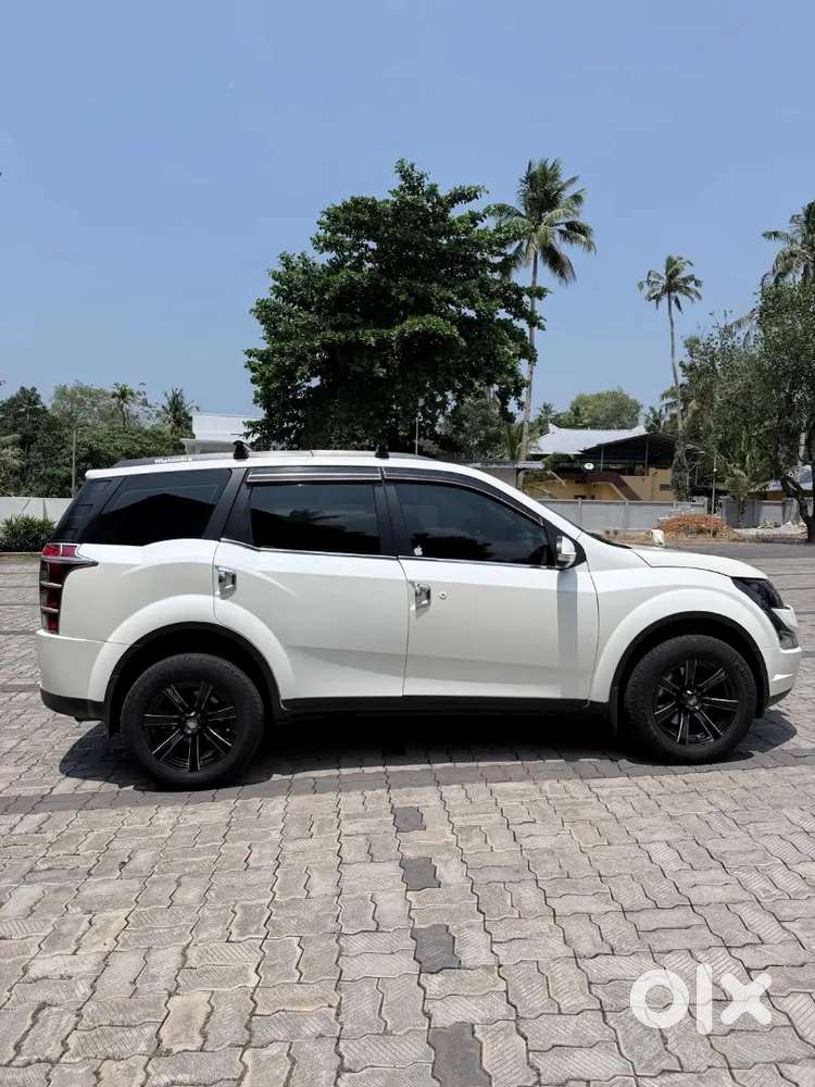 Mahindra Xuv500 2017 Diesel 89000 Km Driven