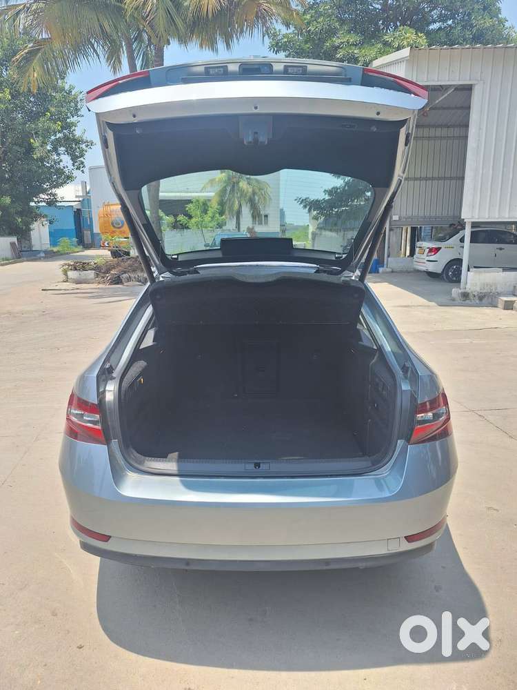 Skoda Superb L&k 2.0 Tdi At, 2019, Diesel