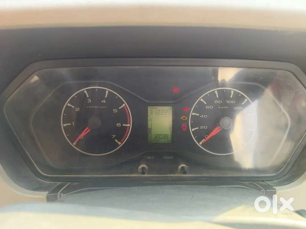 Mahindra Scorpio 2.2 S4 2015