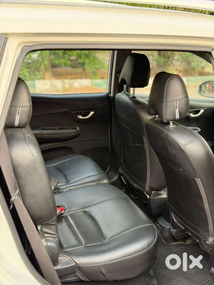 Honda Br-v I-vtec V Mt, 2016, Petrol