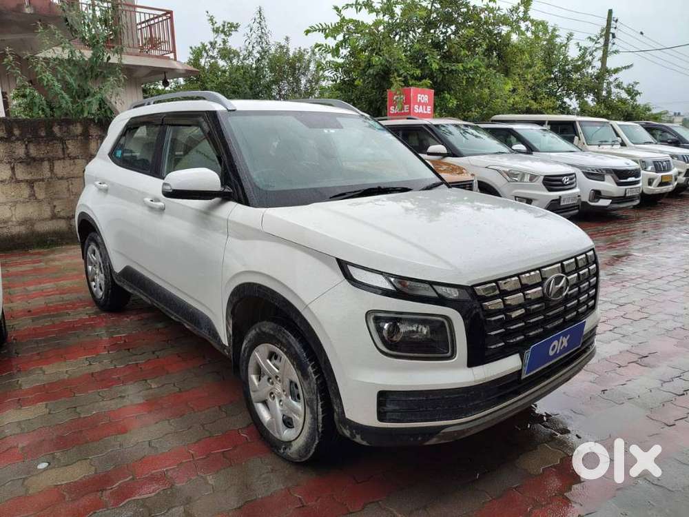 Hyundai Venue S Plus Mt 1.2 Kappa, 2022, Petrol