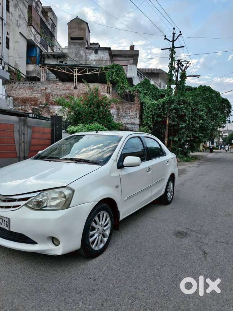 Toyota Etios V, 2012, Cng & Hybrids
