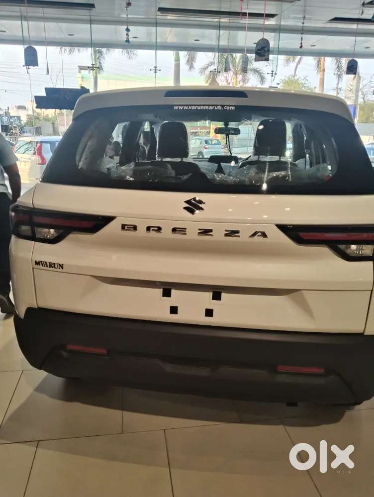Maruti Suzuki Brezza Vxi  2026 Petrol 0 Km Driven