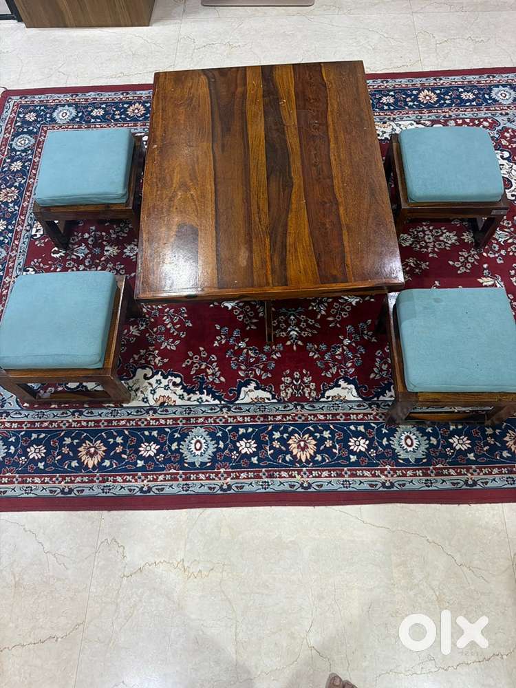 Dining table with 4 chair