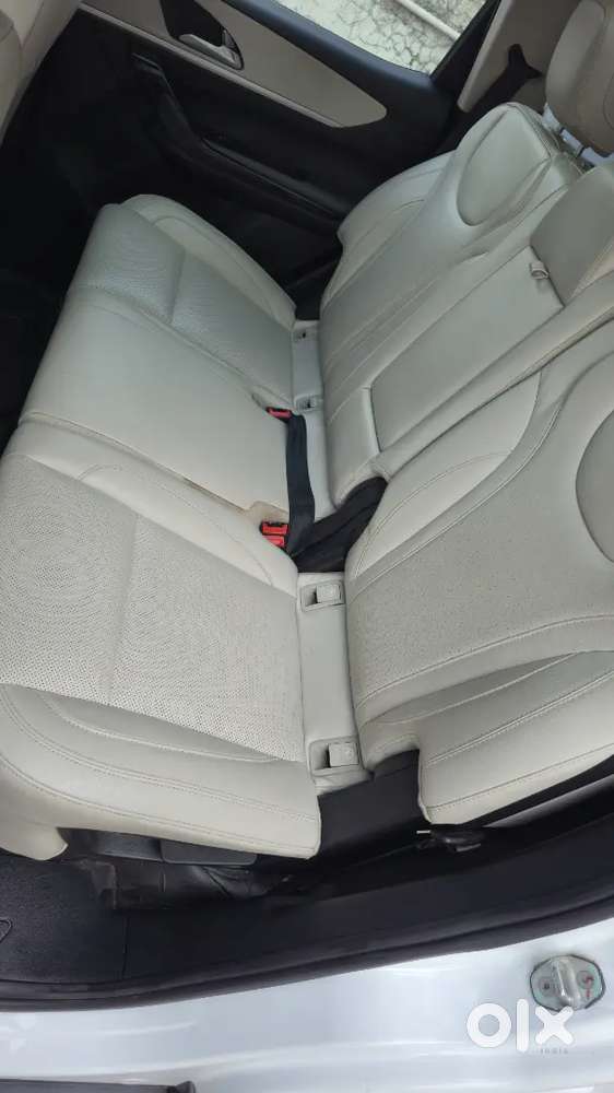 Mahindra Xuv700 Ax7l Auto 2.0 Petrol 2022