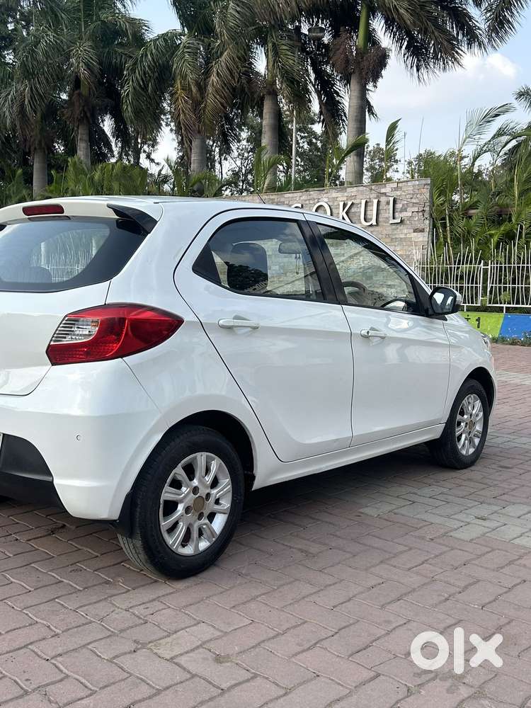 Tata Tiago Xza, 2017, Petrol