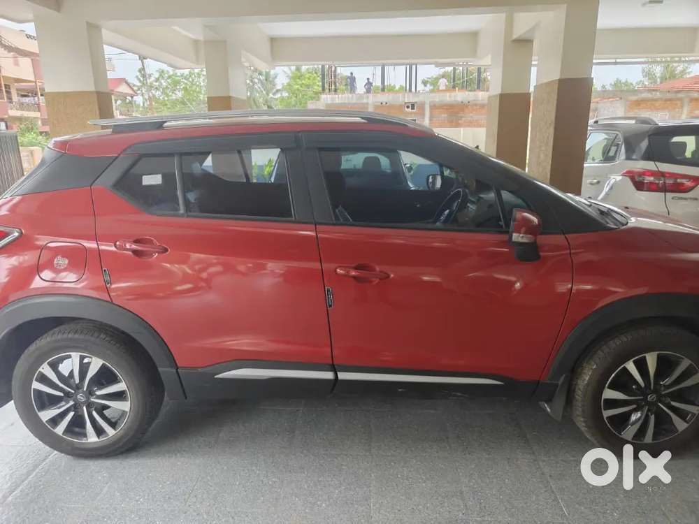 Nissan Kicks Petrol 2022