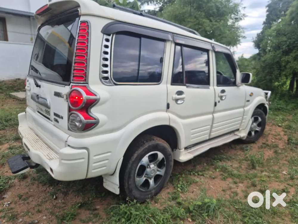 Mahindra Scorpio 2006