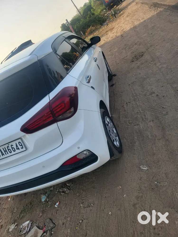 Hyundai I20 2020 Petrol 33000 Km Driven