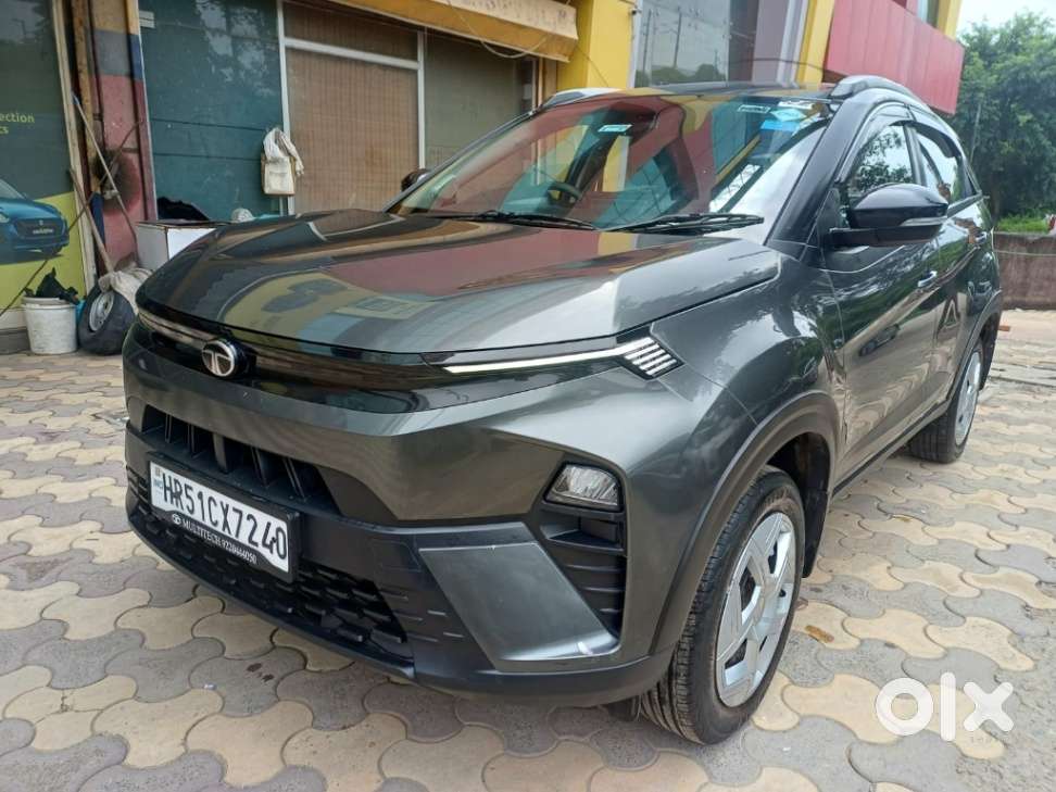 Tata Nexon Pure 1.2 Revotron Petrol 6 Mt, 2026, Cng & Hybrids