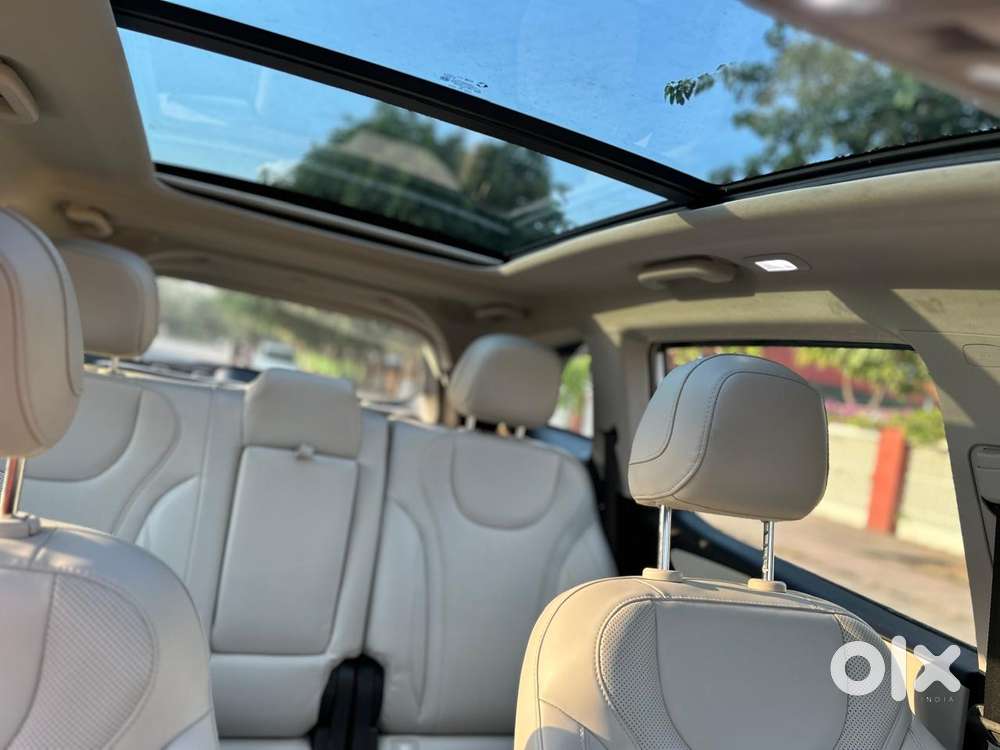 Mahindra Xuv700 2.2 Ax 7 Diesel At Luxury Pack Str, 2025, Diesel