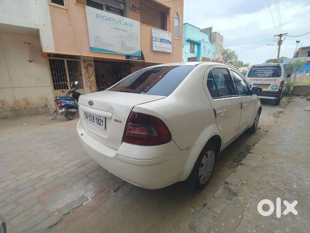 Ford Fiesta 2015 Diesel 112340 Km Driven
