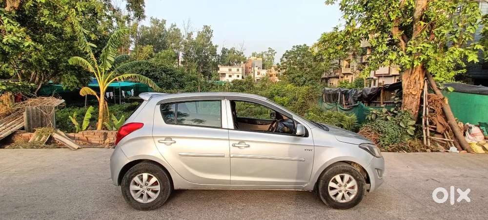 Hyundai I20 2013 Petrol 64000 Km Driven