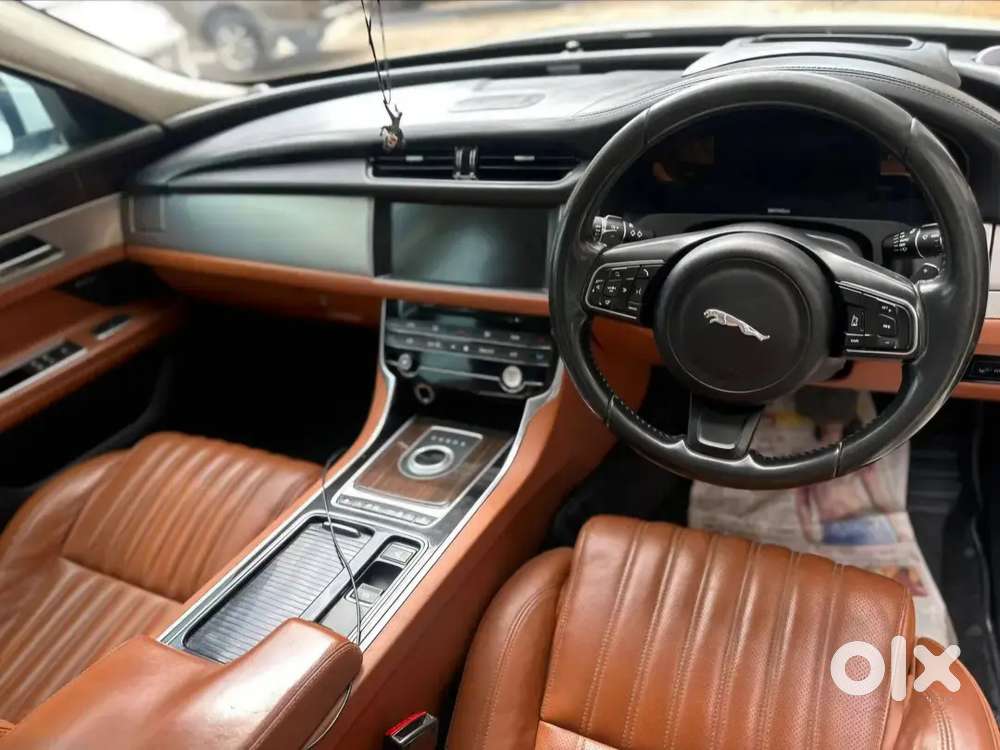 Jaguar Xf 2016 Diesel 55000 Km Driven