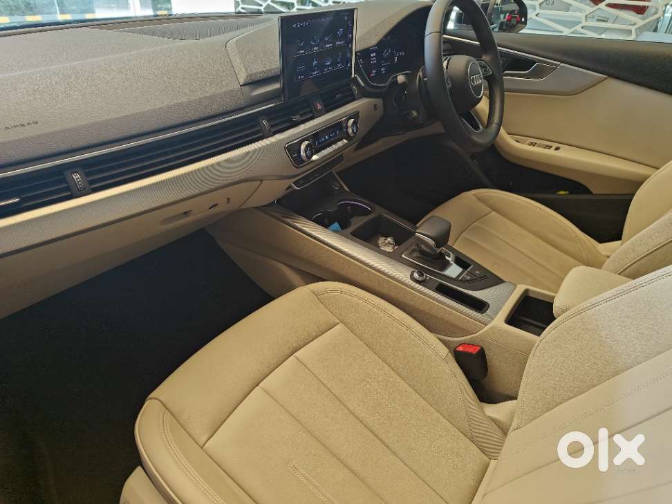 Audi A4 2.0 Premium Plus 40 Tfsi, 2025, Petrol