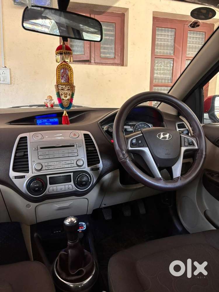 Well Maintained Less Driven I20 For Sale Direct Owner