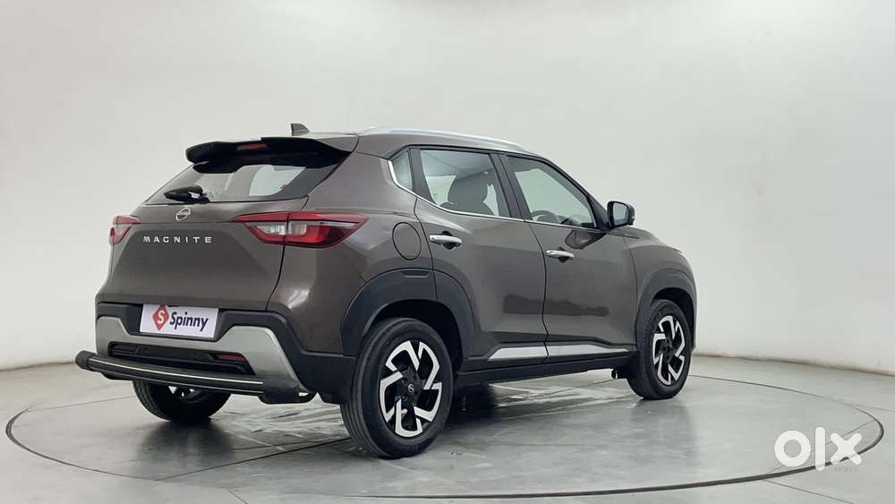 Nissan Magnite 1.0 Xv Premium, 2024, Petrol