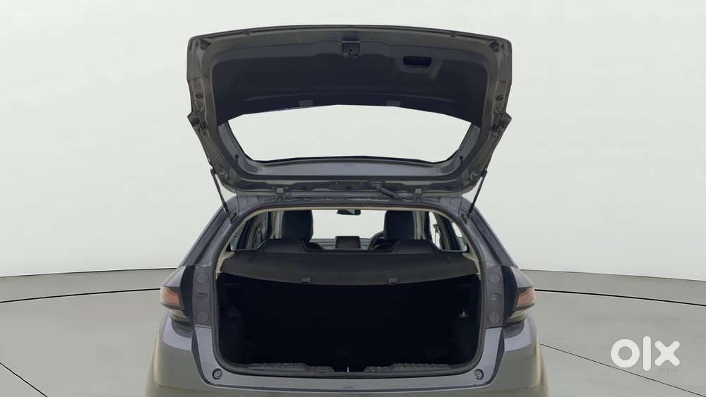 Tata Altroz Xm Plus Petrol, 2023, Petrol