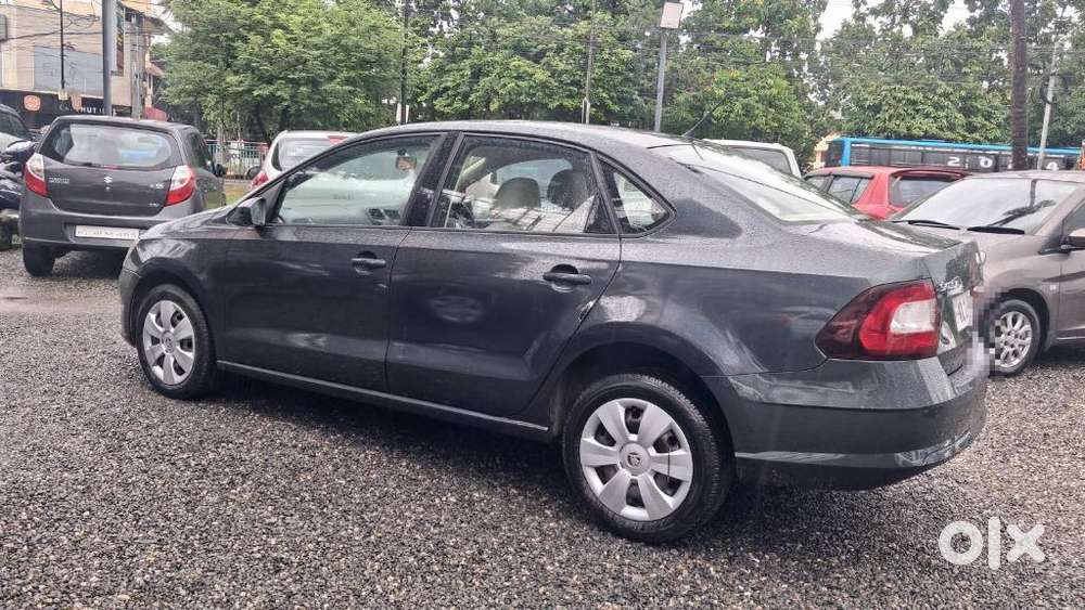 Skoda Rapid 1.0 Tsi Active, 2021, Petrol