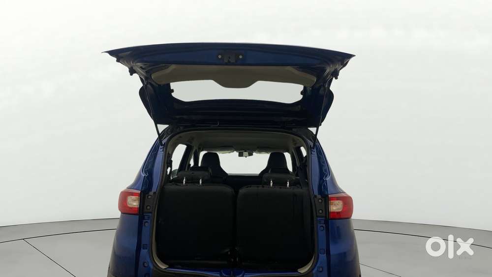 Renault Triber 1.0 Rxz Dual Tone, 2021, Petrol