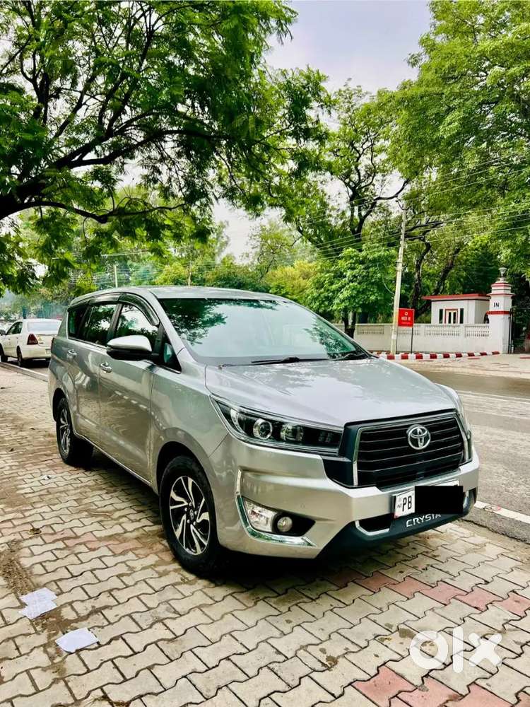 Innova Crysta 2023 1st Onwer Diesel Manual Vip Number Included
