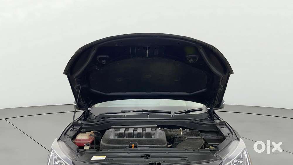 Mahindra Xuv700 2.0 Ax 7 Petrol At Luxury Pack Str, 2023, Petrol