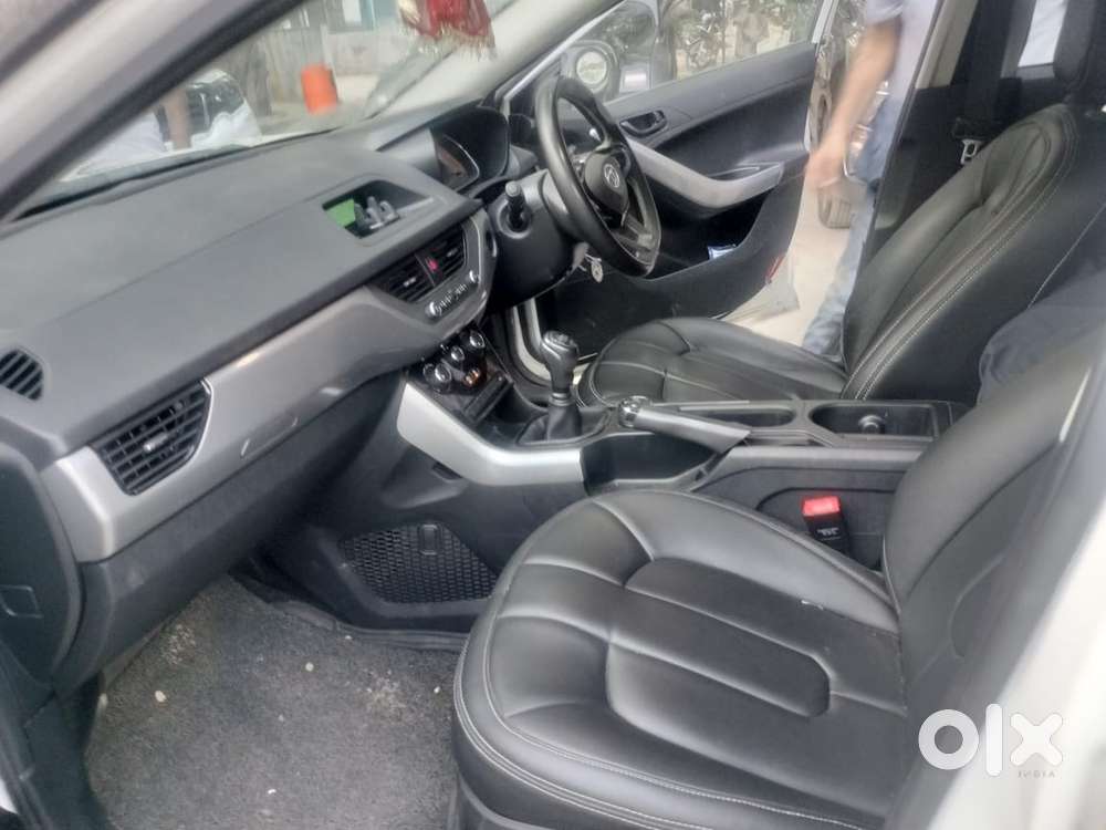 Tata Nexon 1.5 Revotorq Xm (s), 2021, Petrol