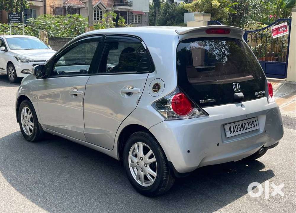 Honda Brio V Mt, 2012, Petrol