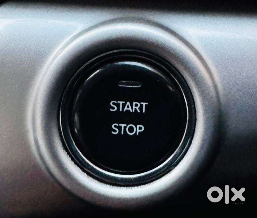 Mahindra Xuv700 2.2 Ax 7 Diesel At Str, 2022, Diesel