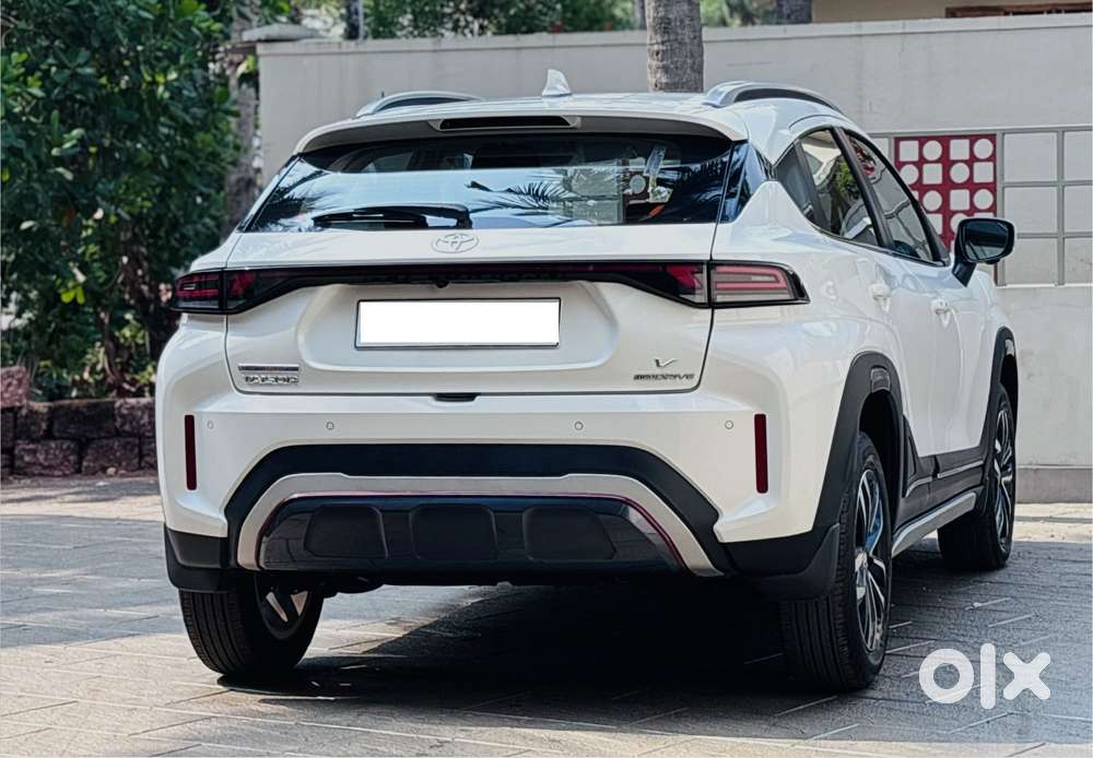 Toyota Urban Cruiser Taisor V 1.0 Petrol At, 2024, Petrol