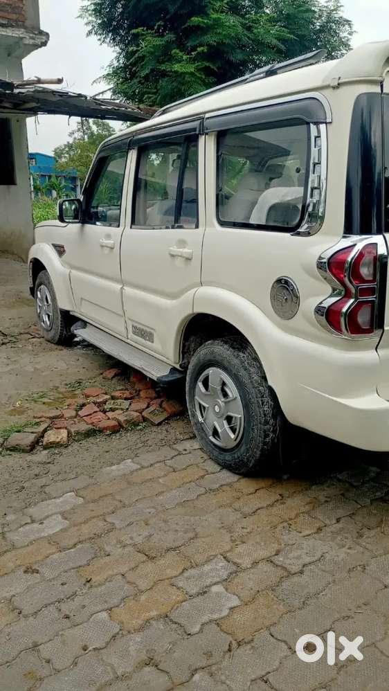 Mahindra Vision S Diesel 2018