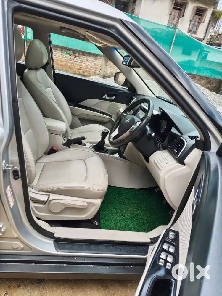 Mahindra Xuv300 W8 (o) Sunroof 2022 Petrol 29500 Km Driven