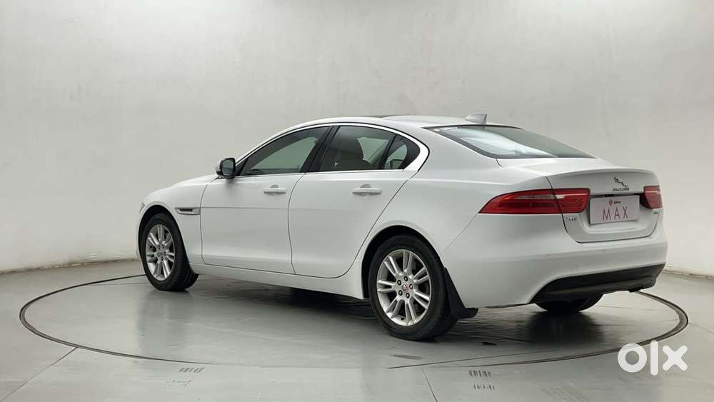 Jaguar Xe Prestige, 2016, Petrol