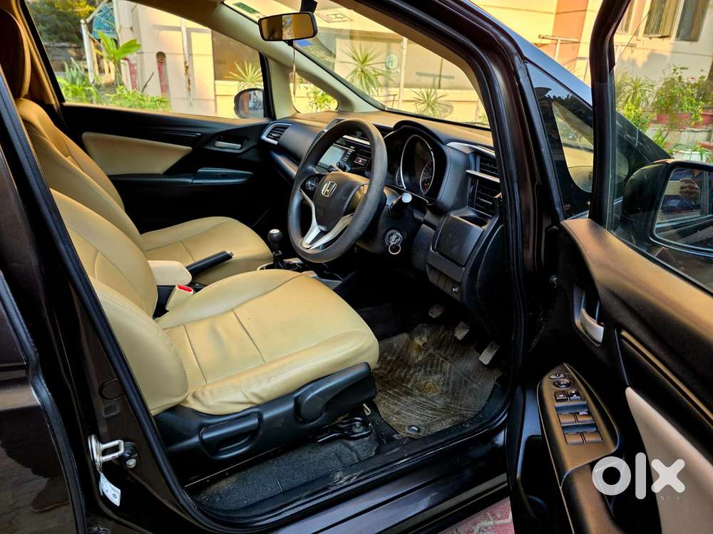 Honda Jazz V Mt Privilege, 2017, Petrol