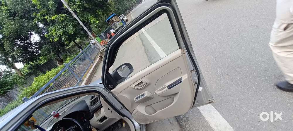Maruti Suzuki Swift Dzire 2012