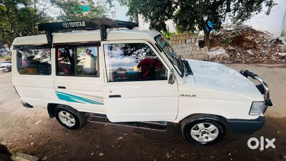 Toyota Qualis 2001 Diesel 260000 Km Driven